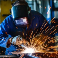 【焊工/电工班组】钢结构与机电安装，持证上岗零事故